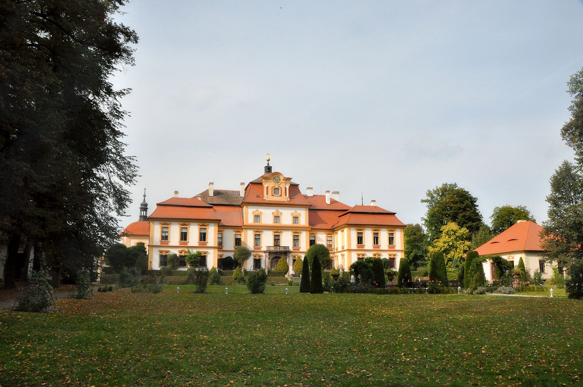 Jemniště (deutsch Schloss Jemnischt) (Photo license: CC BY 2.0)